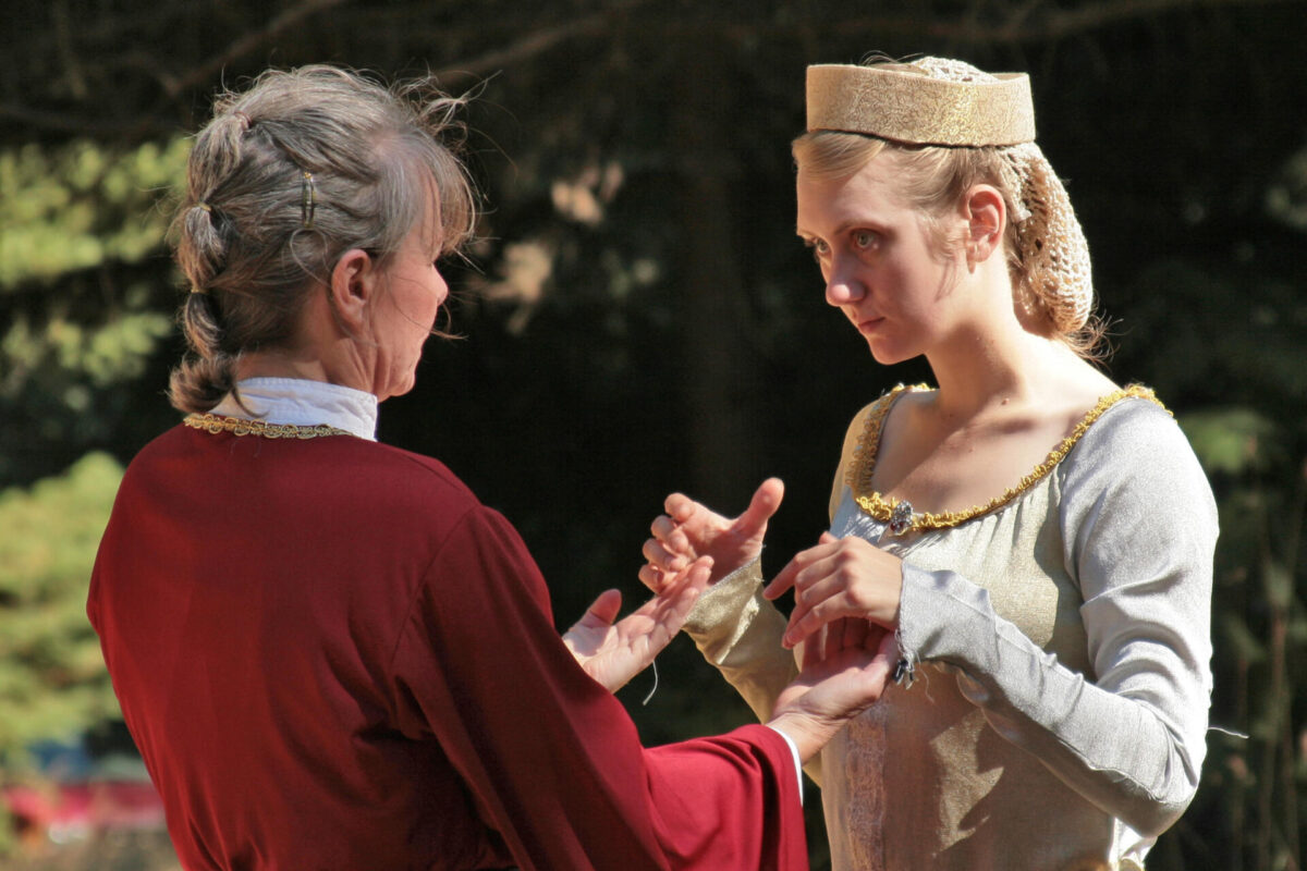 Therese Diekhans as Gloucester and Sarah Lesley as Eleanor in Henry VI, parts 1, 2 and 3 - 2006