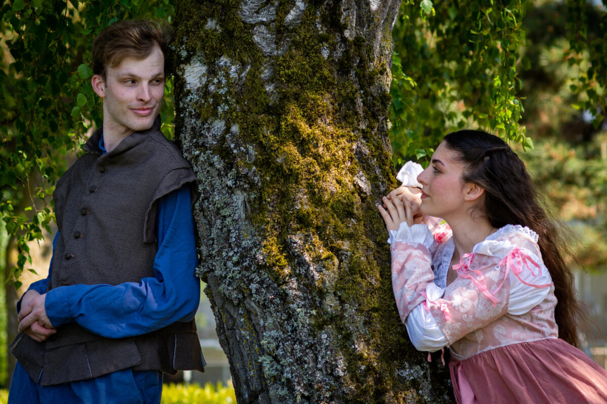 Joe Moore as Romeo and Jasmine Harrick as Juliet. Photo by Ken Holmes