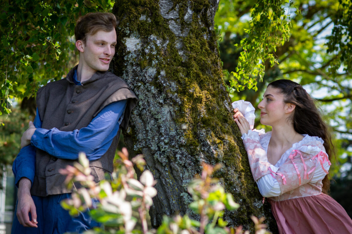 Joe Moore as Romeo and Jasmine Harrick as Juliet. Photo by Ken Holmes