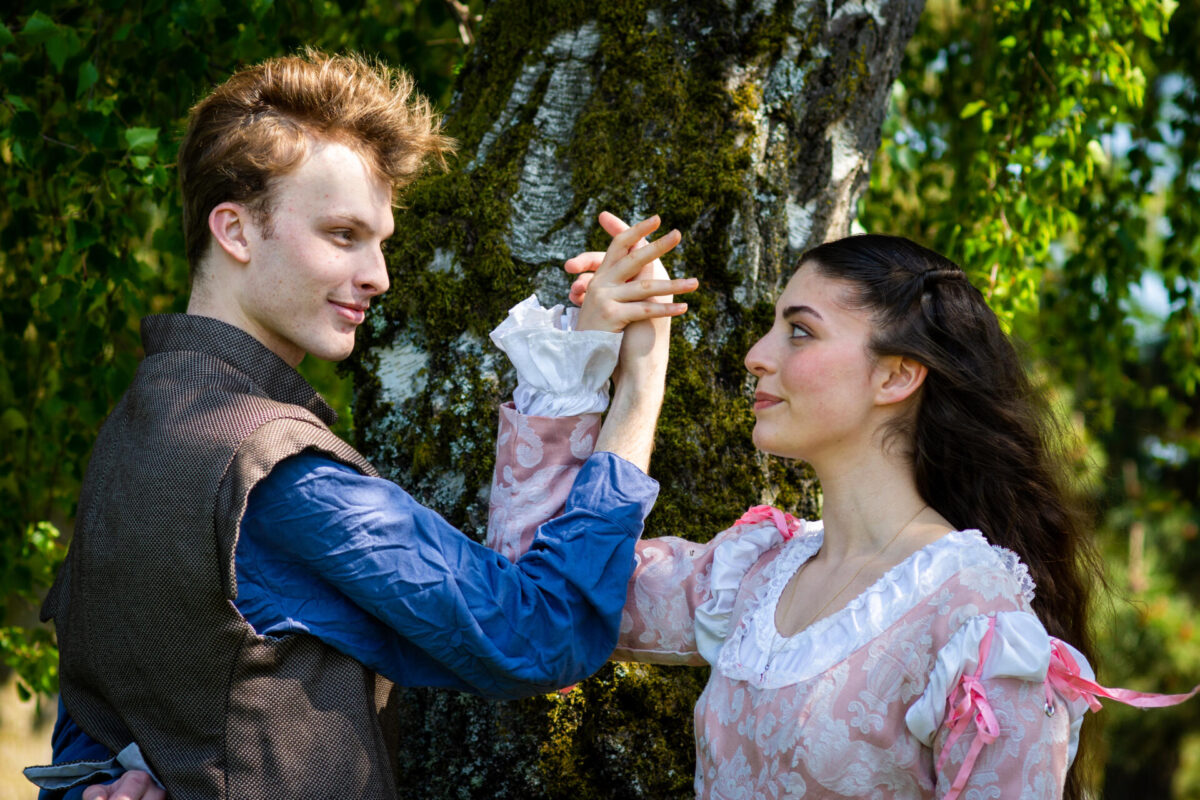 Joe Moore as Romeo and Jasmine Harrick as Juliet. Photo by Ken Holmes