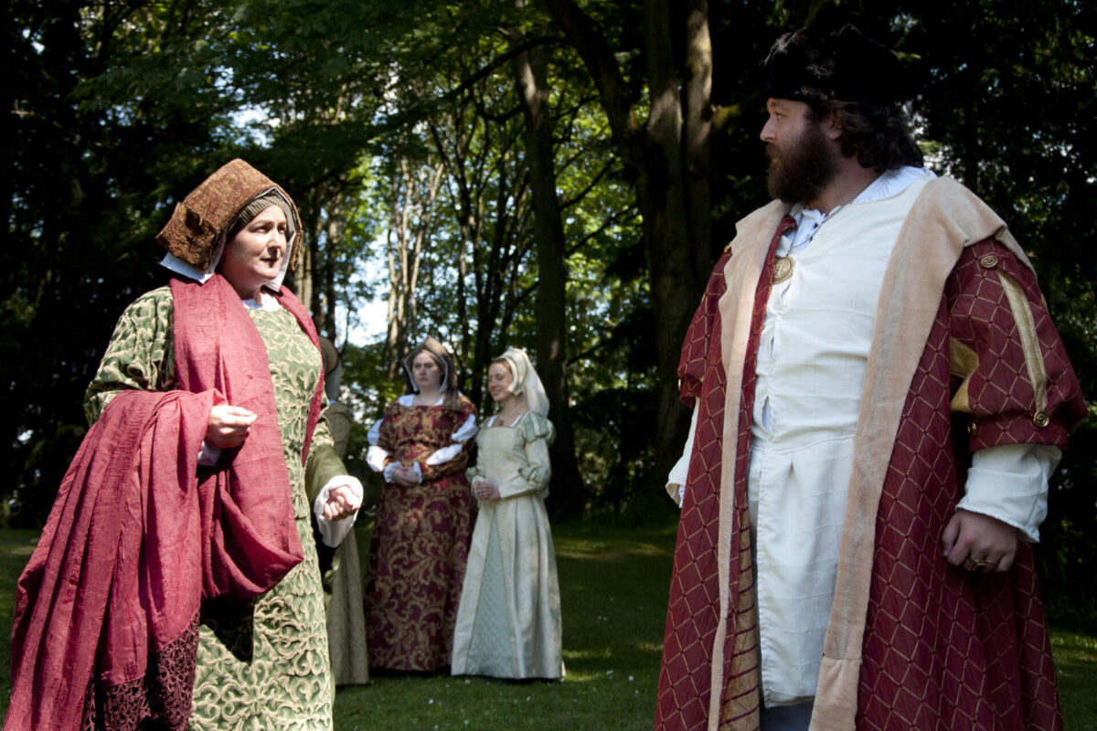 Foreground: Erin Day and Daniel Guttenberg; background: Alysha Curry and Alyssa Kay in Henry VIII - 2012