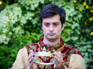 Matthew Fisher as King Henry VI. Photo by Ken Holmes