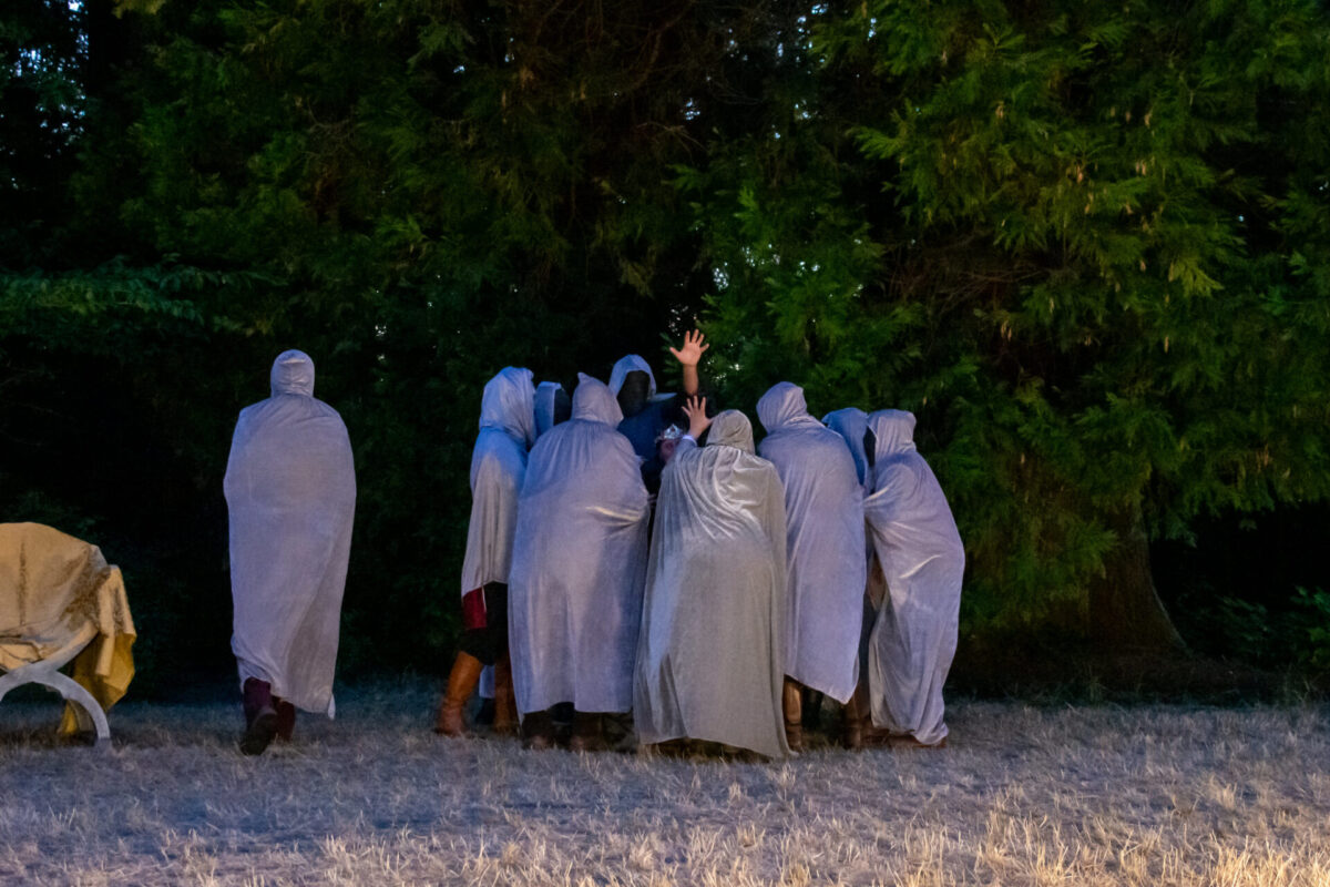 Photo by Ken Holmes.