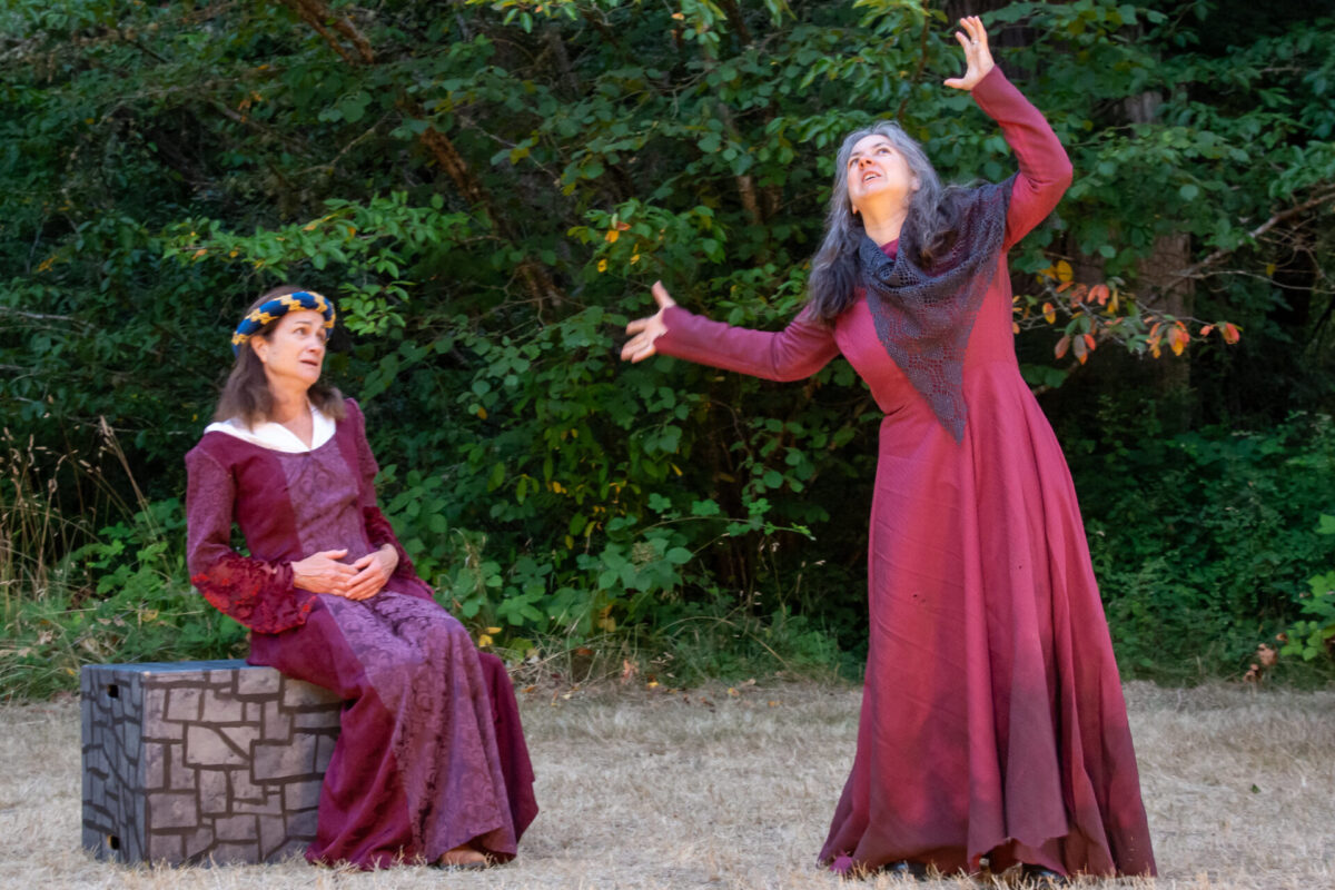 Mary Murfin Bayley, Jennifer Crooks. Photo by Ken Holmes.