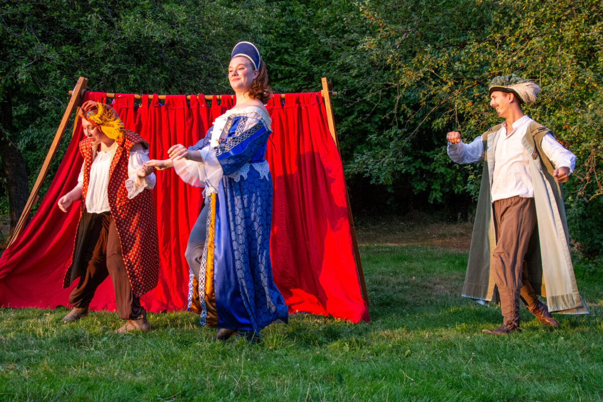 Lauren Erwin, Katie Dreesen, Bryce Publow. Photo by Ken Holmes.