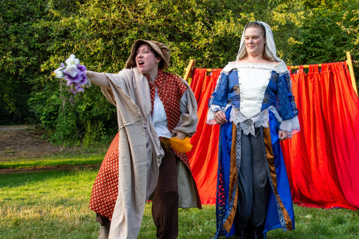 Lauren Erwin, Katie Dreesen. Photo by Ken Holmes.